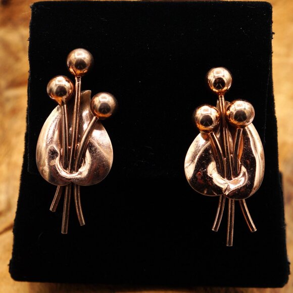 Vintage Napier Sterling Modernist Leaf & Buds Earrings Gold Vermeil Clip-ons - Picture 10 of 10